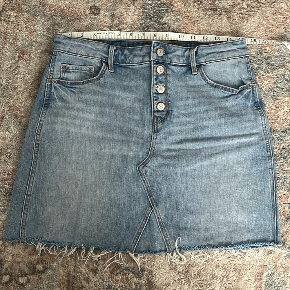 Like NEW OLD NAVY denim button fly skirt with raw hem